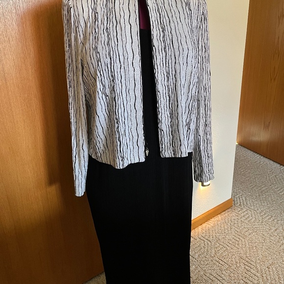 Evening gown - Picture 1 of 3